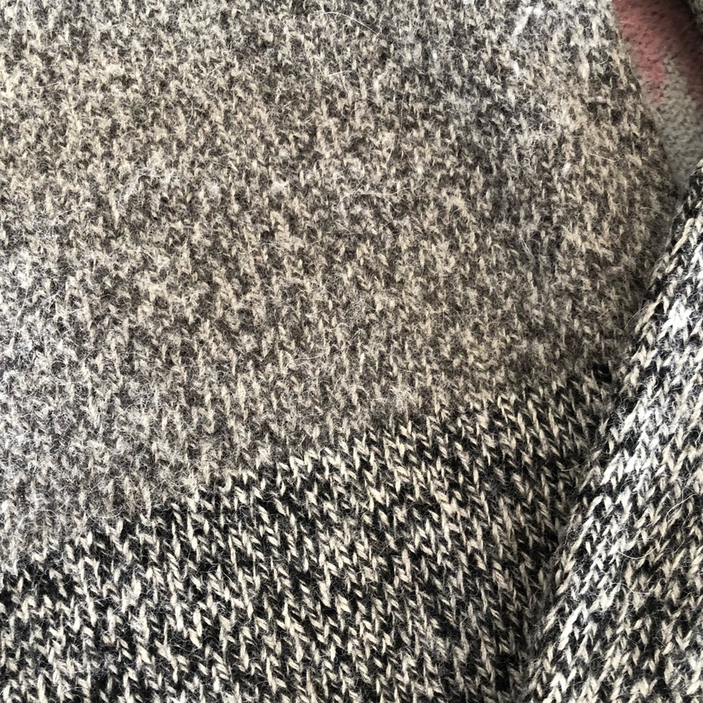 Rag & Bone two tone sweater - Picture 2 of 6